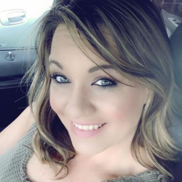 Meet your Posher, Lindsay - Picture 1 of 1